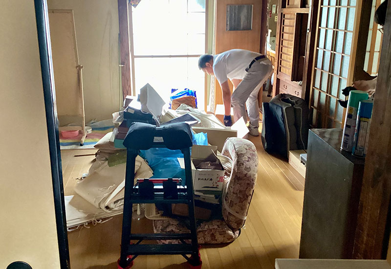 明石市の不用品回収simpleは、丁寧な作業で、遺品整理・生前整理・空き家整理まで対応。